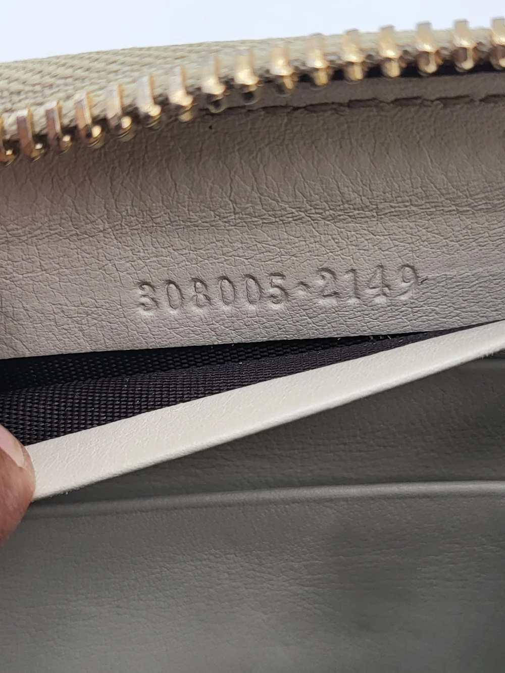 Gucci GG Empreinte Continental Long Zippy Wallet..Authentic.. - Picture 7 of 16